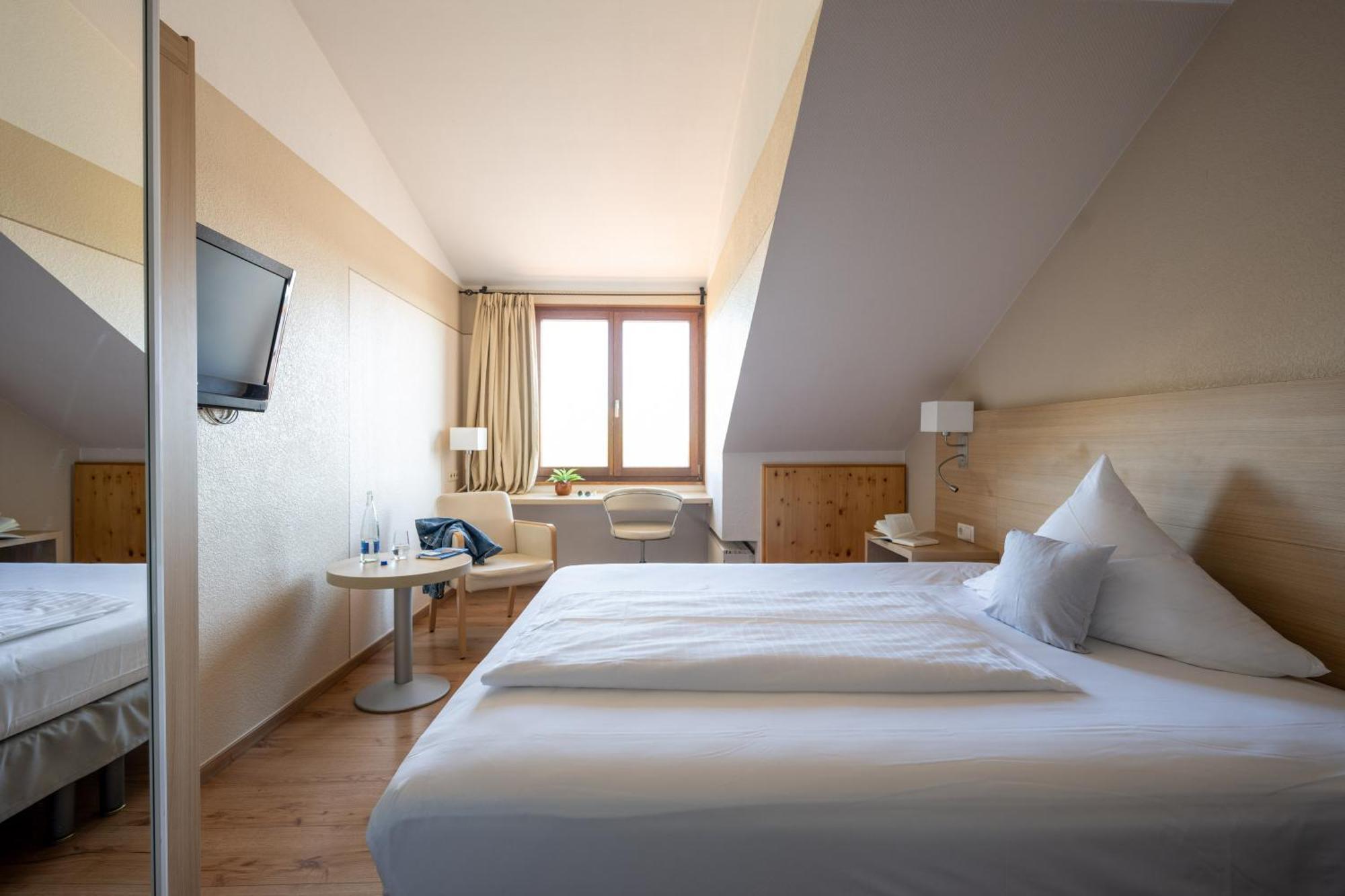 Hotel Gasthof Roessle Stetten am Kalten Markt Exterior photo